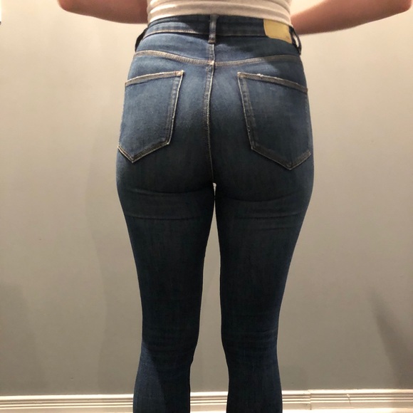 ZARA Dark Wash Skinny Jeans - Picture 2 of 3